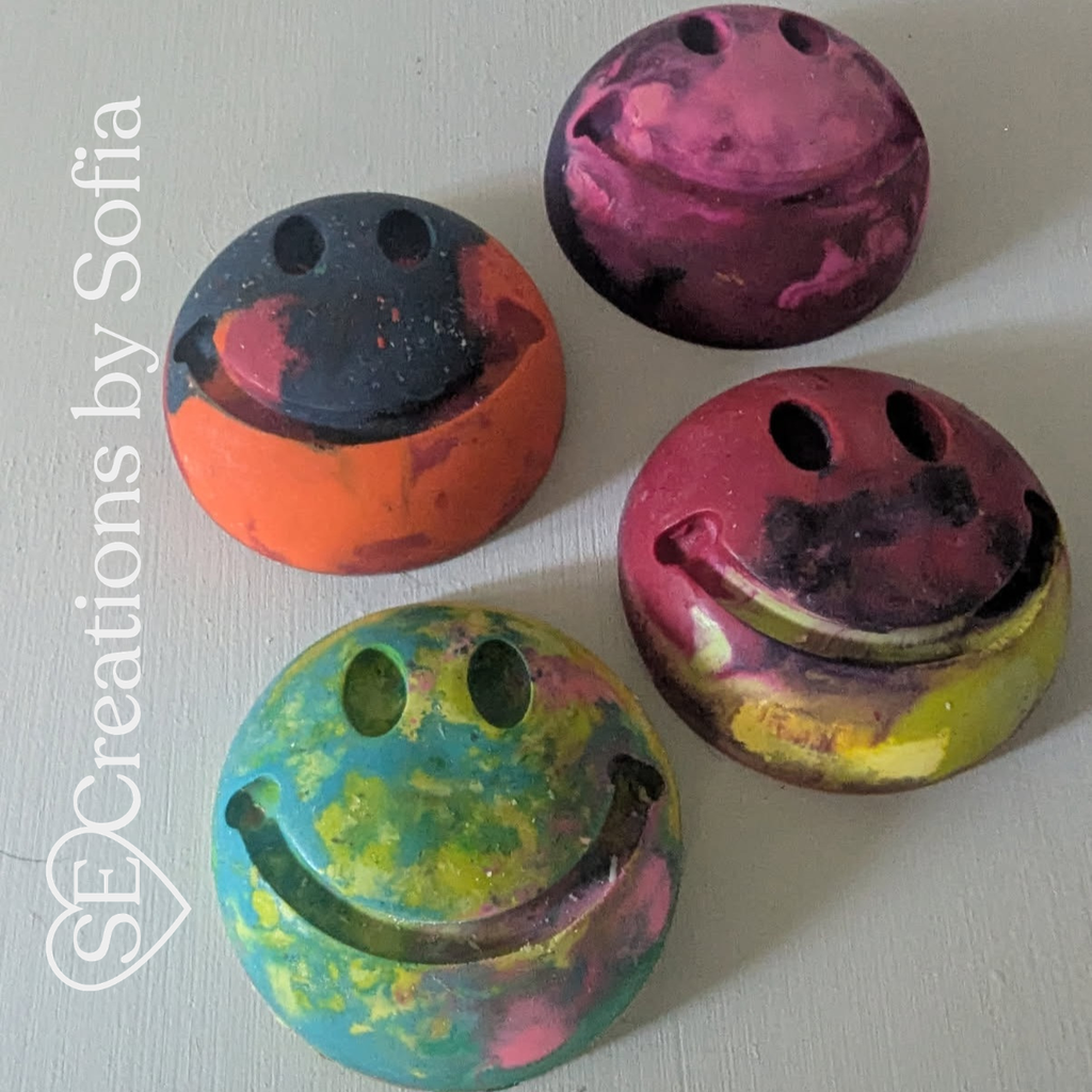 Handcrafted Upcycled SMILEY FACE HAPPY SMILE SHAPED CRAYONS (4 pack)😀